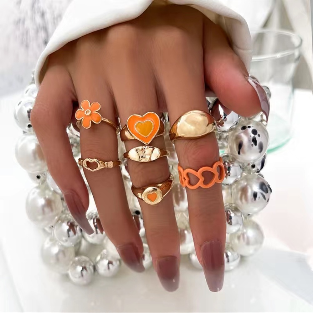7-Piece Wallflower Ring Set
